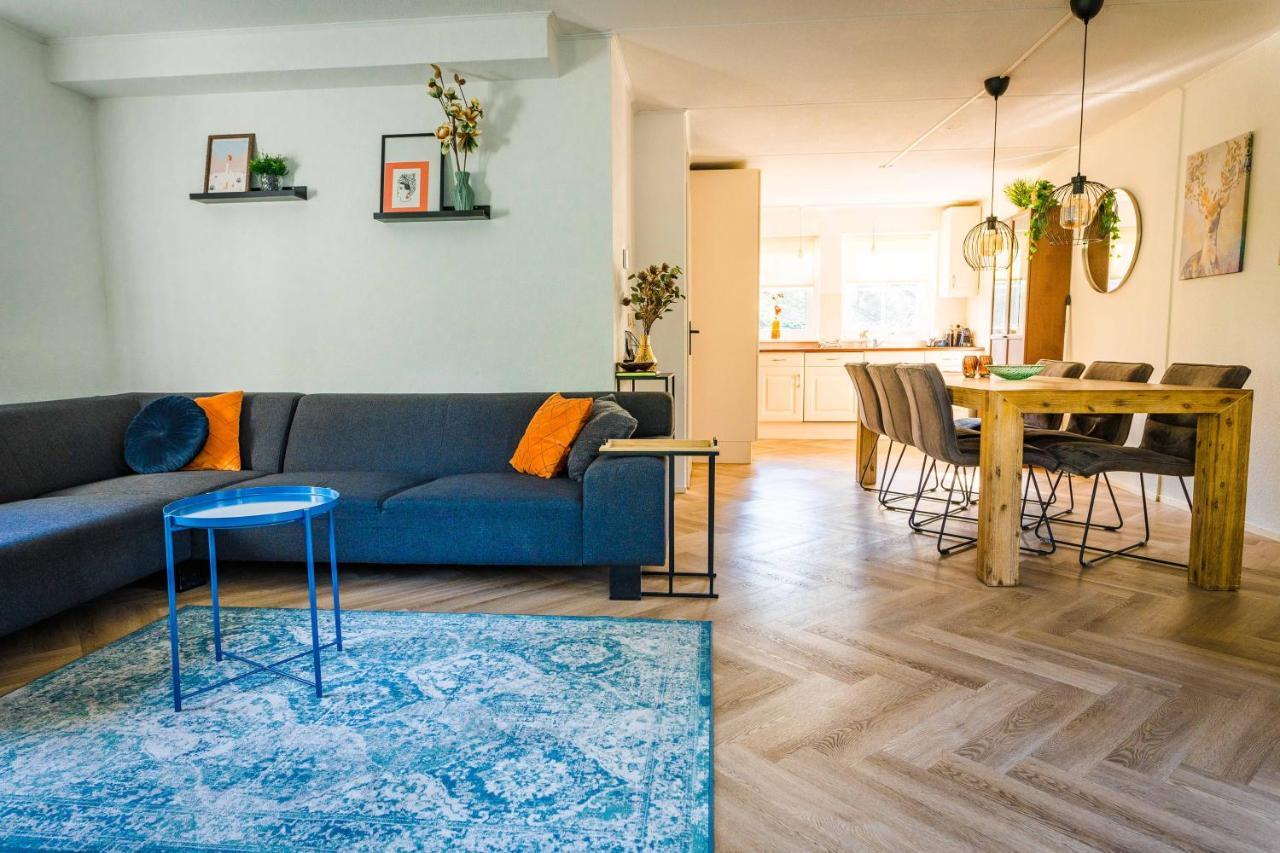 Luxe Vakantiehuis In Het Bos Met Jacuzzi En Sauna لونتيرين المظهر الخارجي الصورة